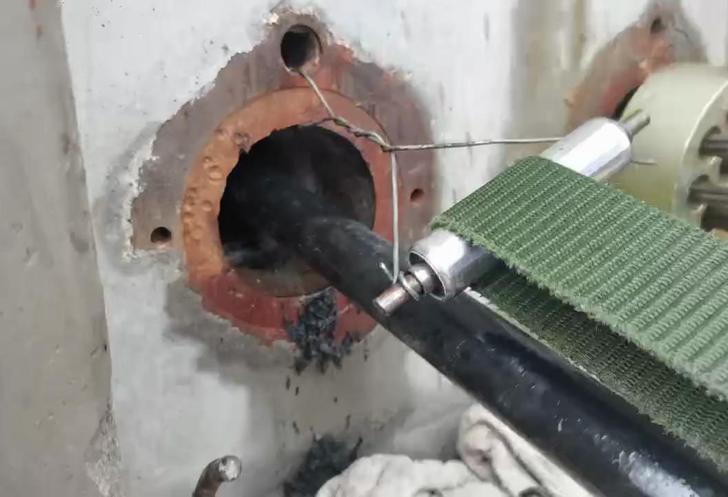 预埋管被混凝土堵塞的处理方法