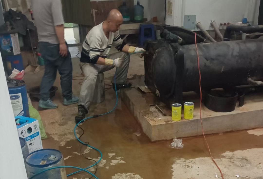 螺杆冷水机冷凝器清洗方法，让你...