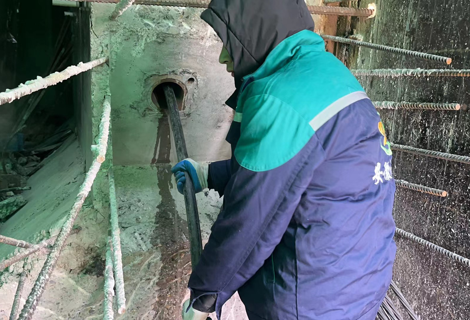 桥梁预应力波纹管堵死疏通